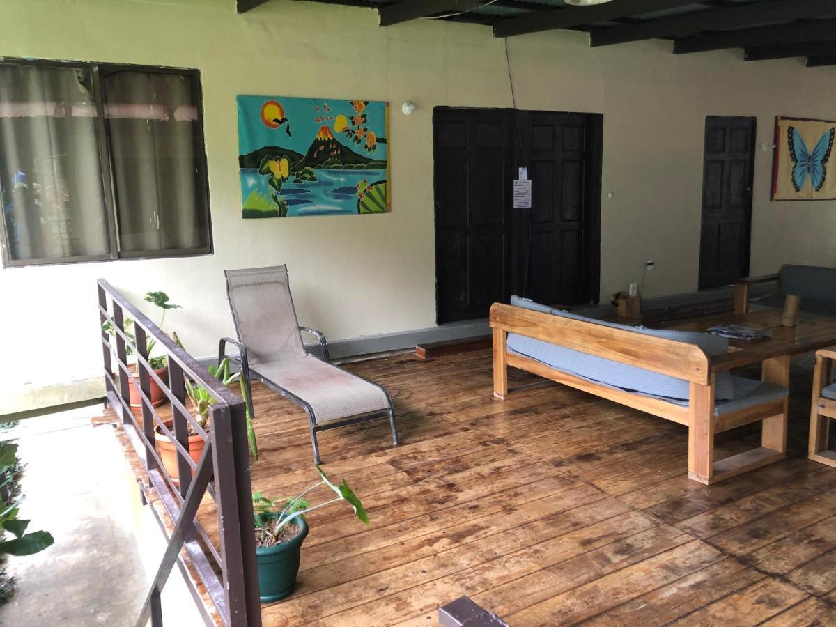 Be My Guest Cabinas Puerto Viejo de Talamanca Exterior foto