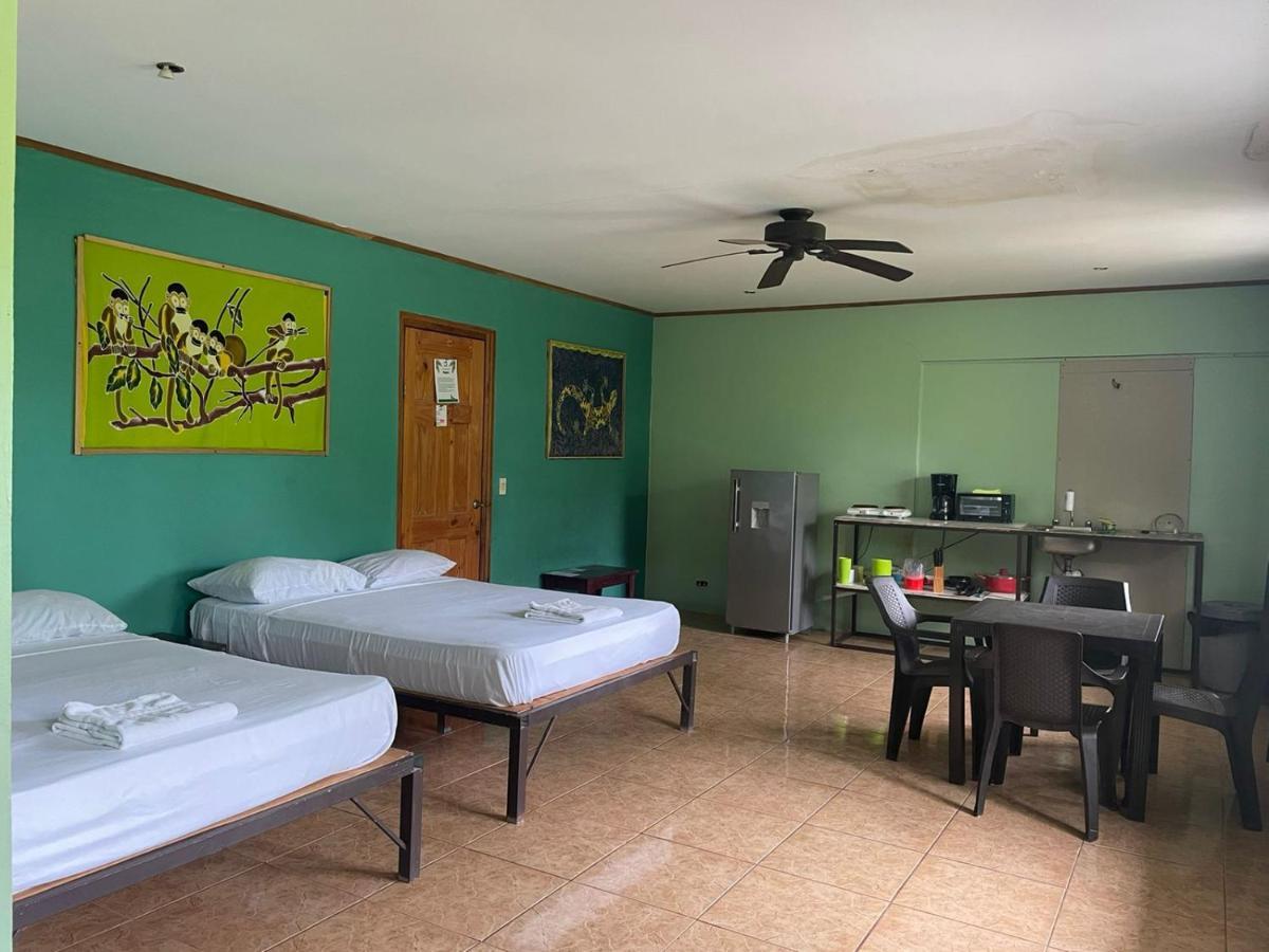 Be My Guest Cabinas Puerto Viejo de Talamanca Exterior foto